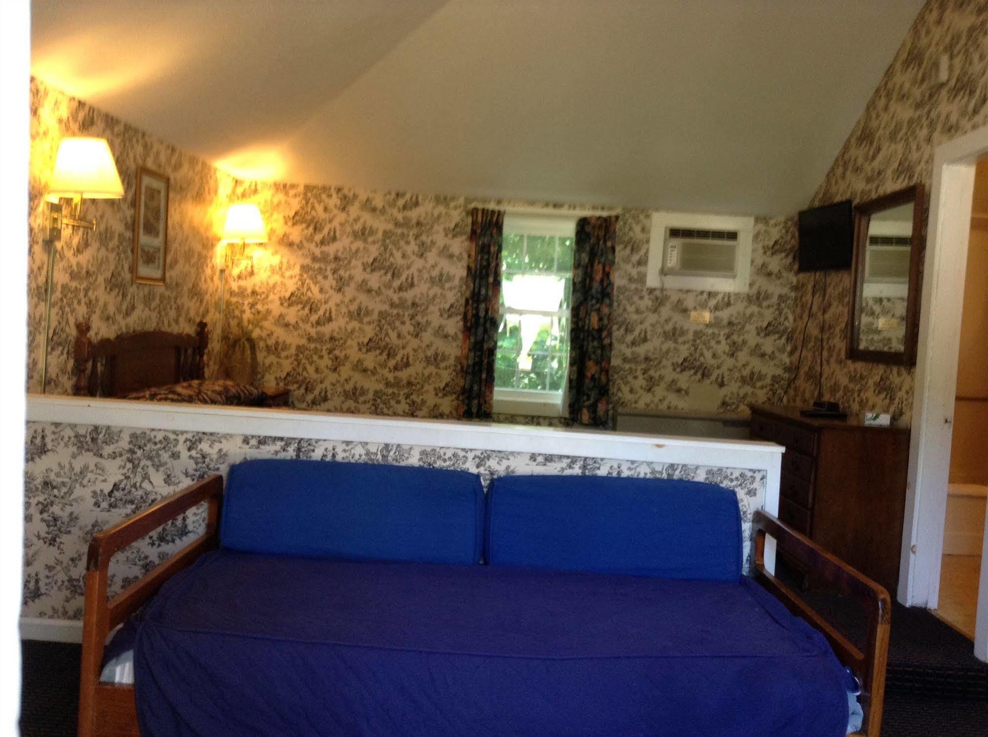 The Villager Motel Bartlett Buitenkant foto